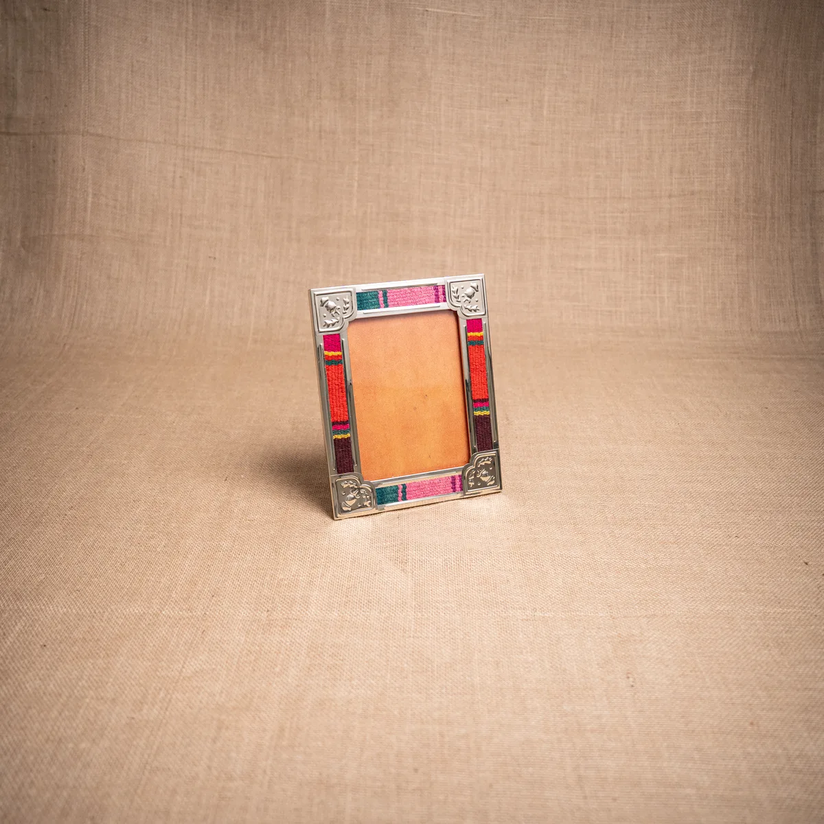 Capibara-123 PORTARETRATO AGUAYO Y ALPACA 13X18CM - Imagen 1