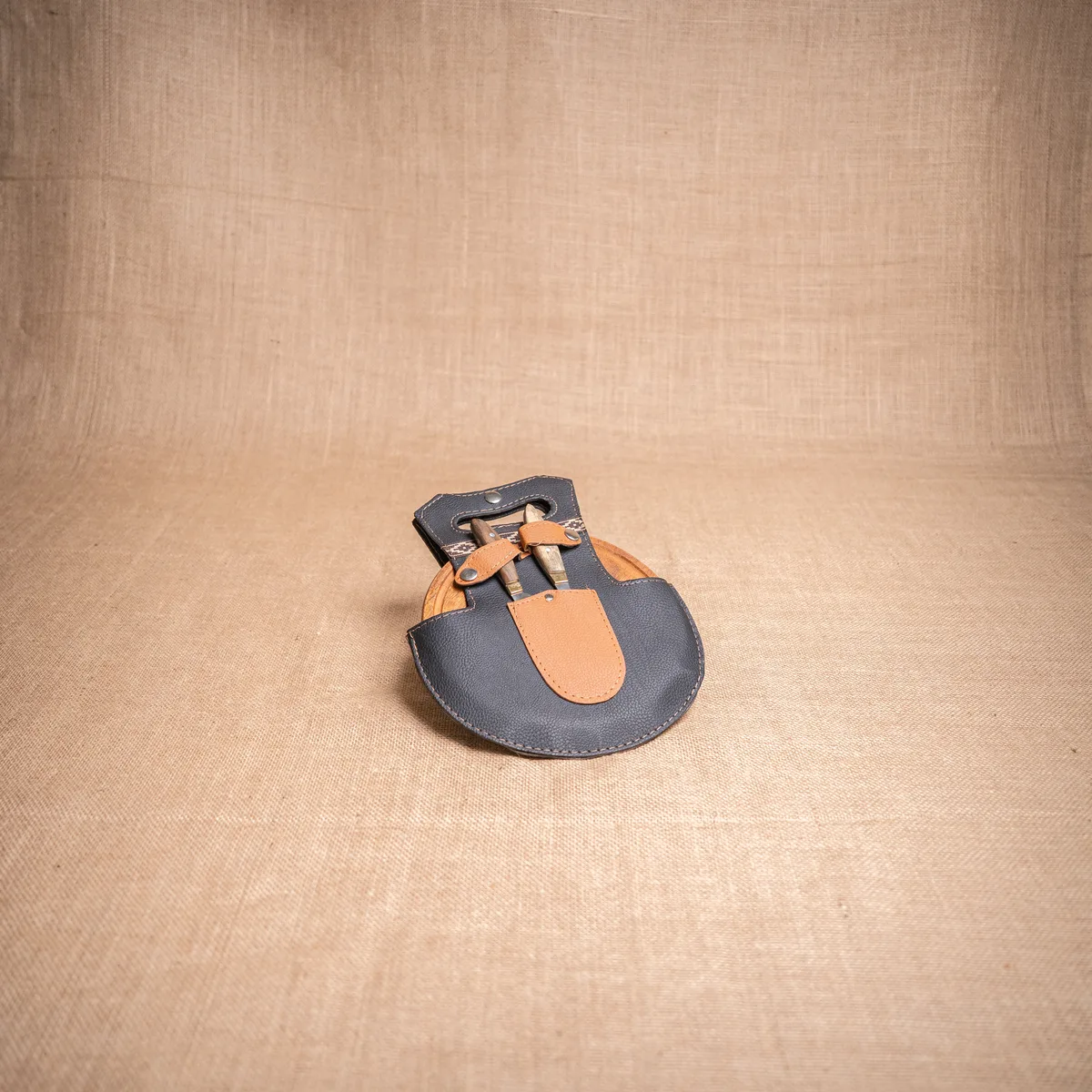 Capibara-189 SET DE ASADO REDONDO CON MANIJA - Imagen 1