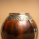 MATE DE CALABAZA CON VIROLA CINCELADA - Imagen 3