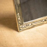 PORTARETRATO DE ALPACA LABRADA 18X24CM - Imagen 2