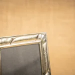 PORTARETRATO DE ALPACA LABRADA 10X15CM - Imagen 4