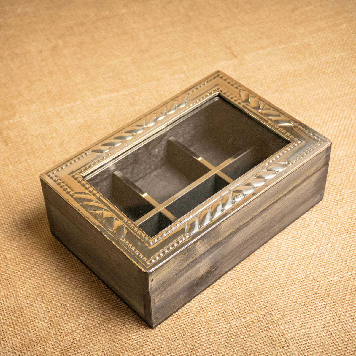 CapibaraDetalles-573 CAJA DE TÉ CON ALPACA DE 6 DIVISIONES - Imagen 1