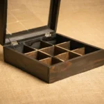 CAJA DE TÉ BASE DE MADERA Y TAPA DE ALPACA DE 9 DIVISIONES - Imagen 3