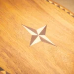 TABLA REDONDA CON INCRUSTACIONES - Imagen 3