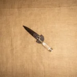 CUCHILLO 3 CLAVELES DE ASTA