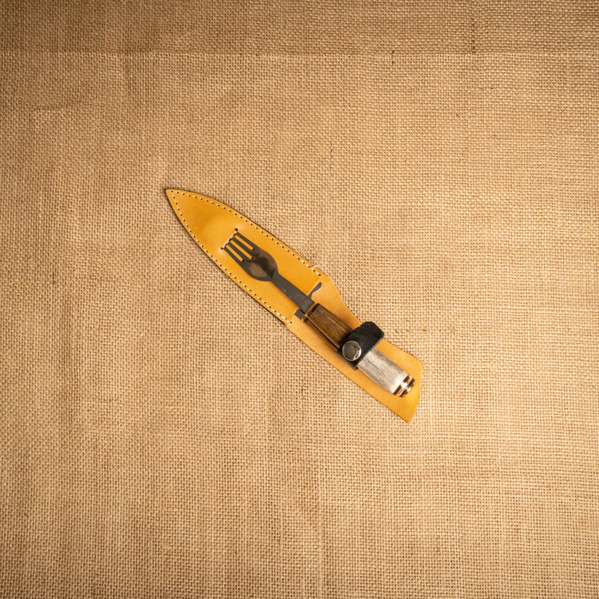 CapibaraDetalles-906 JUEGO ASADO T CABO COMBINADO - Imagen 1