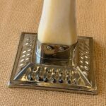 CANDELABROS DE HUESO Y ALPACA - Imagen 3