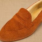 MOCASÍN CUERO DE CARPINCHO CON VINCHA - Imagen 2