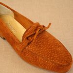 MOCASÍN DE DAMA EN CUERO DE CARPINCHO - Imagen 2