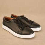 ZAPATILLA DE CUERO CON CORDONES