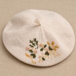 BOINA DE HILO BORDADA PLATO 32CM